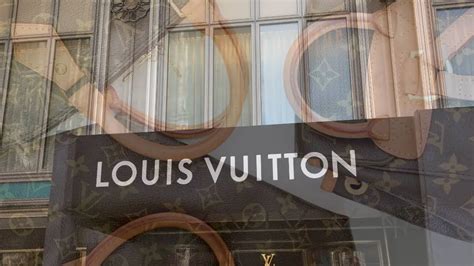 does nordstrom sell louis vuitton|what stores sell louis vuitton.